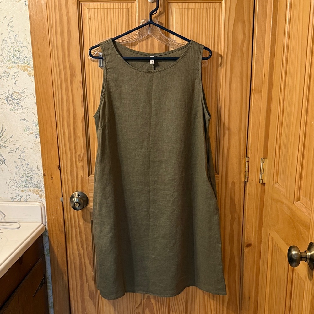 Linen Olive Green Dress w/Pockets!